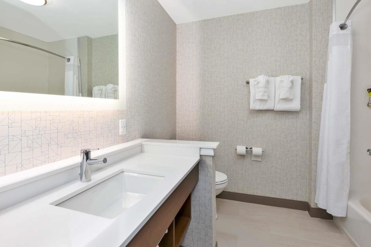 Holiday Inn Express & Suites - Grand Rapids Airport - South By Ihg المظهر الخارجي الصورة
