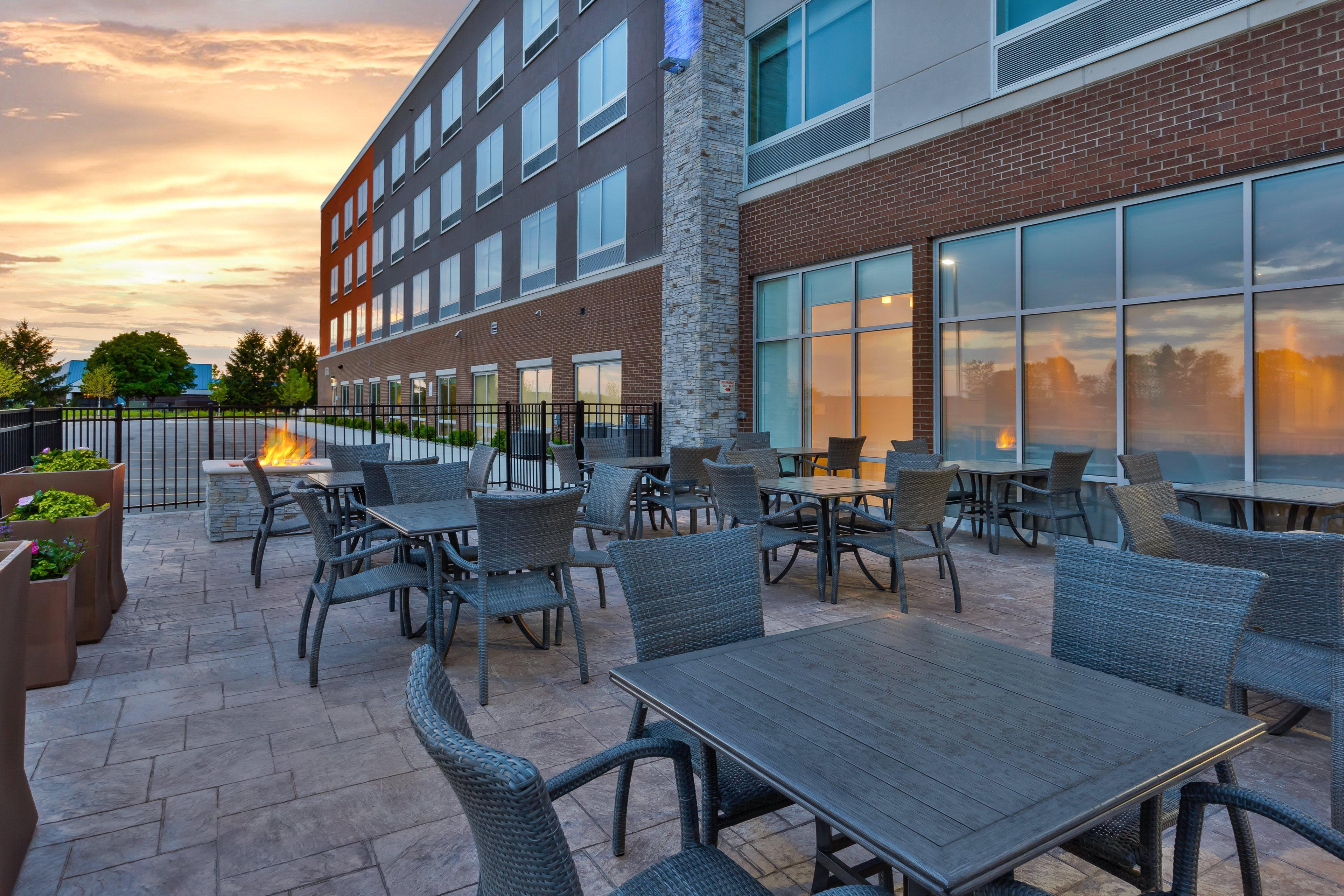 Holiday Inn Express & Suites - Grand Rapids Airport - South By Ihg المظهر الخارجي الصورة